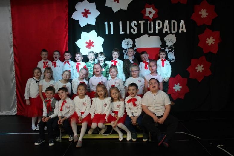 Dzieci uczciły Święto Niepodległości