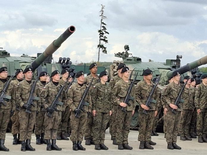 12 żołnierzy złożyło przysięgę w Czartajewie. Uroczystość połączono ze Świętem Wojsk Lądowych